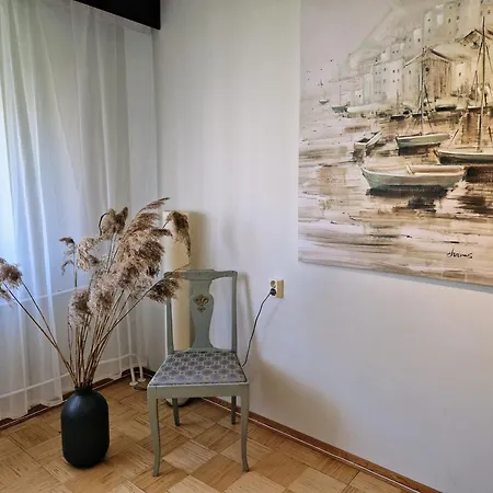 شقة Vabaduse - Kuelaliskorter Kaerdlas Kärdla